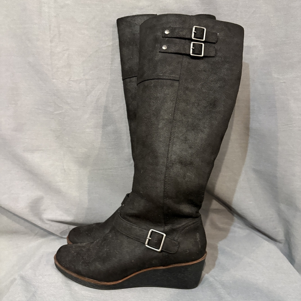 AEROSOLES Black Knee Boots with Buckle Straps